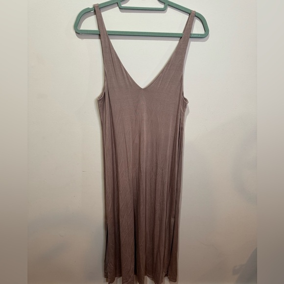 Waverles bamboo midi dress in latte‎ size M NWT - Picture 2 of 7